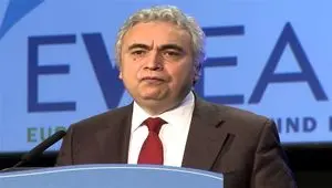 کوشش بی نتیجه انگلیس در دریای شمال برای فرار از کمبود سوخت در پی تبعات انسداد تنگه هرمز 