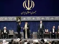تصویری خاص از لحظه اعطای حکم مسعود پزشکیان از سوی رهبر انقلاب / این فرد حکم را حمل کرد