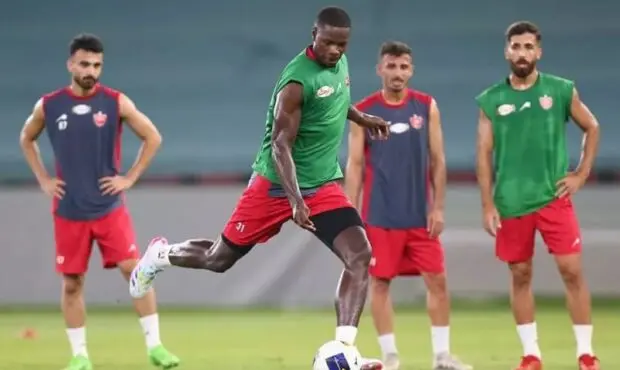 چشم ها خیره به بازیکنان جدید پرسپولیس