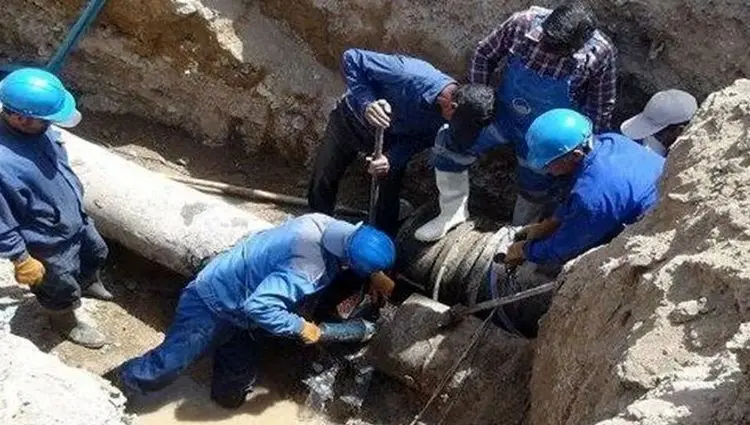 آخرین خبر از مطالبات مزدی کارگران آب و فاضلاب / امروز ۲۳ تیر