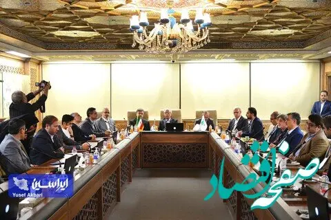 شرکت‌های فولادی تنها امید بخش خصوصی برای صنعت برق کشور است