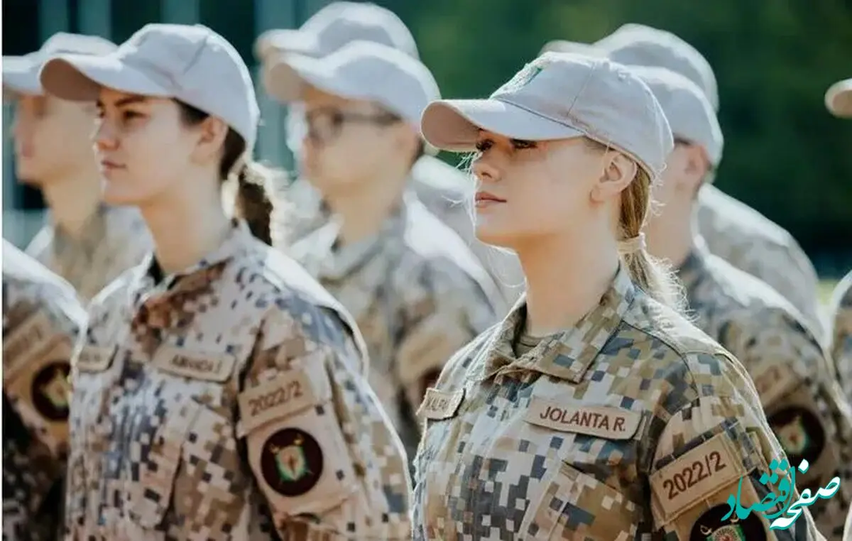 باید خدمت سربازی برای زنان اجباری شود