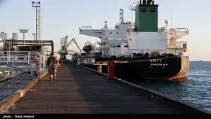 صادرات روزانه 1.4 میلیون بشکه نفت ایران از خارک علیرغم حمله آمریکا