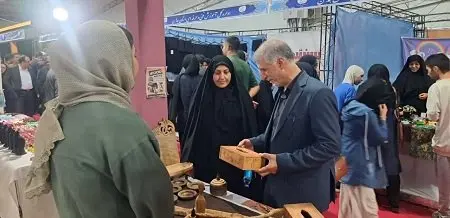 گشایش اولین نمایشگاه توانمندی های بانوان همدانی با هدف توسعه پایدار اشتغال
