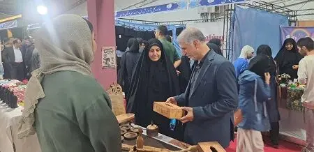 گشایش اولین نمایشگاه توانمندی های بانوان همدانی با هدف توسعه پایدار اشتغال