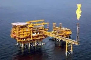 تاخیرهای فاجعه‌بار در پروژه‌های نفتی /  خسارت ۱.۵ میلیارد دلاری فلات قاره در میدان ابوذر