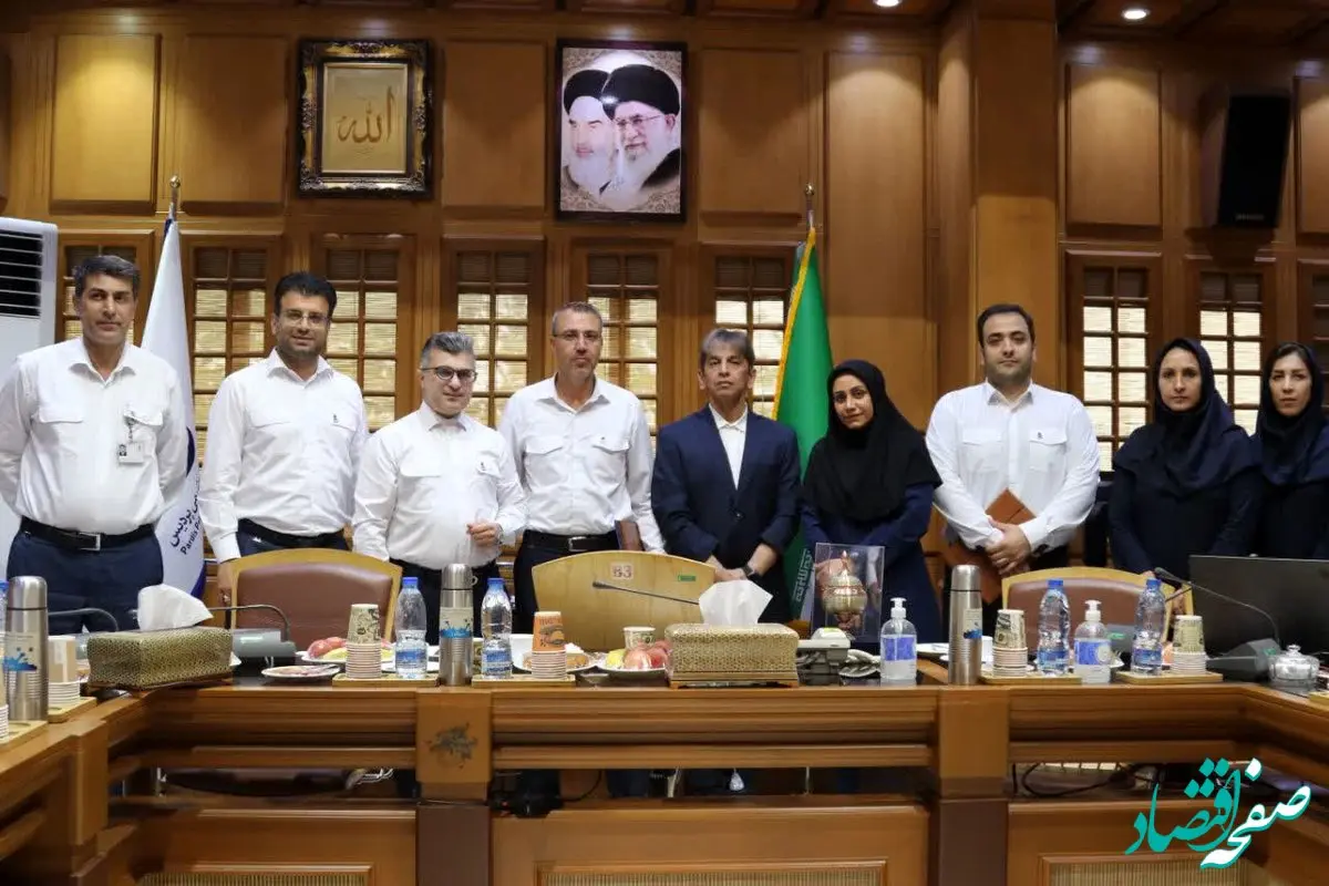 مدیرعامل پتروشیمی پردیس سخنران برتر کنفرانس بین المللی خوارزمی  شد