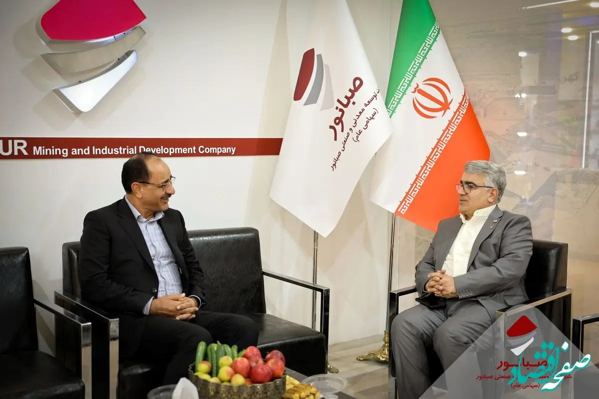 حضور نایب‌رئیس کمیسیون صنایع و معادن مجلس در غرفه صبانور