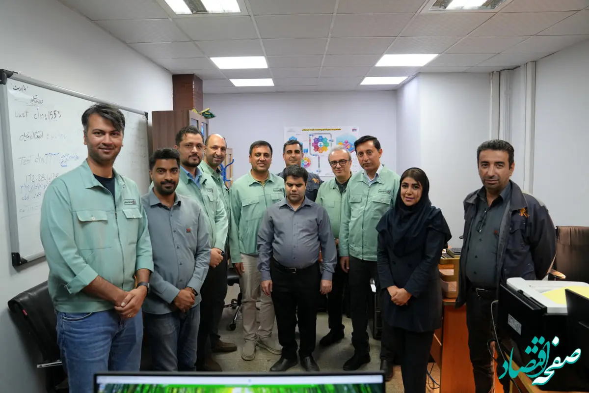 به مناسبت فرا رسیدن روز عصای سفید انجام شد؛ تجلیل از کارمند روشن‌دل شرکت فولاد هرمزگان