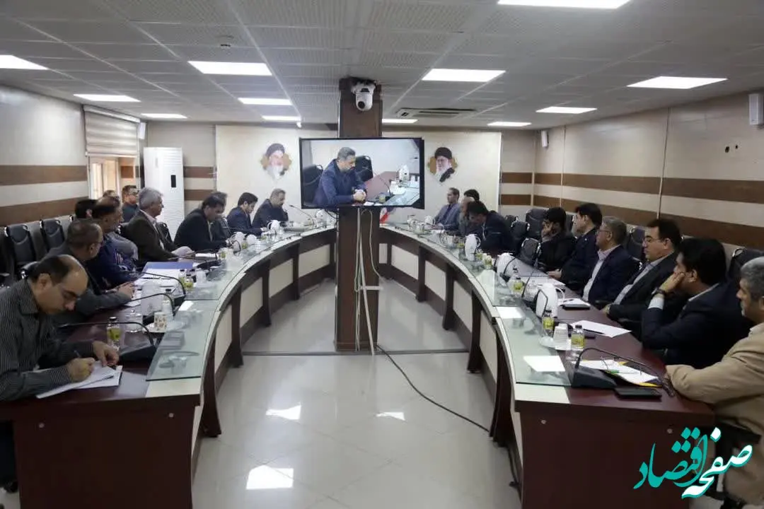 نشست مشترک برای حل مشکلات پتروشیمی آبادان در استانداری خوزستان