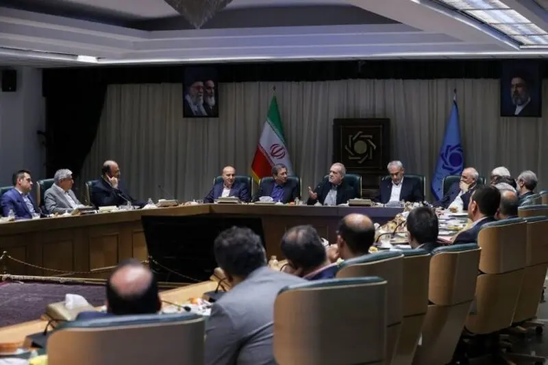 تأکید دکتر پزشکیان بر هماهنگی کامل برای حفظ ثبات اقتصادی کشور/ انسجام و هم‌افزایی نهادهای