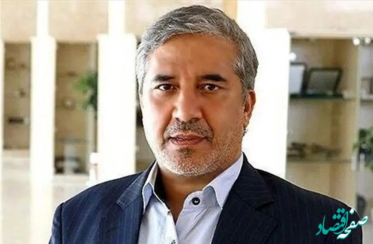 بازار ارز در انتظار این خبر / عضو کمیسیون اقتصادی: پیش بینی قیمت طلا و دلار به این نقطه گره خورد 