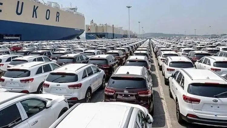 تعرفه واردات خودرو برای ایرانیان خارج از کشور تا سال ۱۴۰۵ تعیین شد  