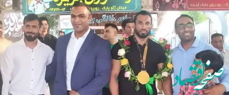 قهرمانی ورزشکار قشم در مسابقات بدنسازی و پرورش اندام کشور و انتخاب به عنوان عضو تیم ملی