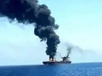 نفتکش متخلف در تنگه هرمز منفجر شد