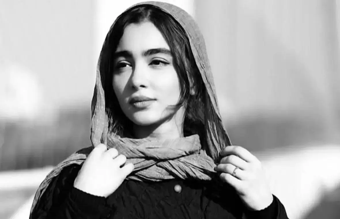 بازیگر نقش سارا معمولی در پایتخت ۷ برای بالا رفتن فالورهایش اقدامی عجیب کرد! + عکس