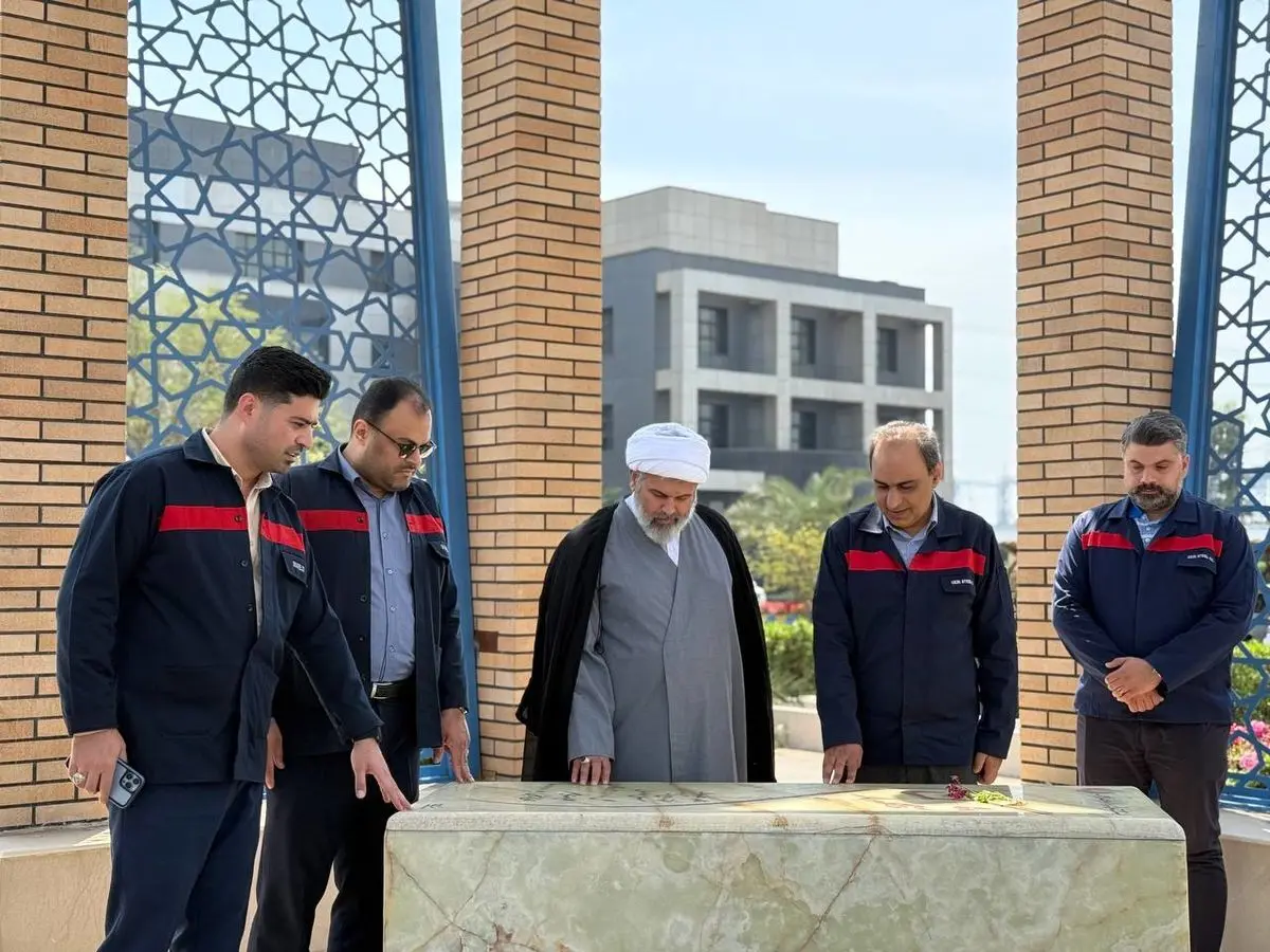 بازدید نماینده مجلس خبرگان از فولاد اکسین خوزستان؛عملکرد فولاد اکسین خوزستان در جبهه تولید قابل ستایش است