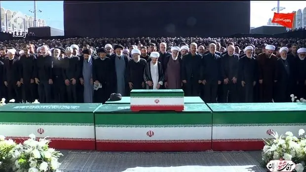 نماز آخر؛ ایران با اشک، رهبر شهید را بدرقه کرد+ فیلم کامل
