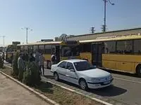 این تصویر از کفن پوشان در مسیر رسیدن به مصلی تهران در جهان غوغایی به پا کرد