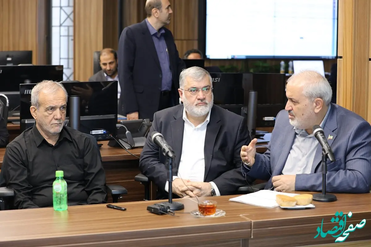 بازدید سرزده رئیس‌ جمهور از وزارت نیرو