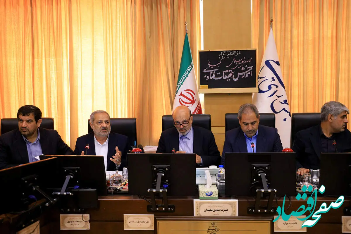 تصویب قطعی قرارداد کار معین برای ۲۳ هزار معلم حق التدریس آزاد از مهرماه
