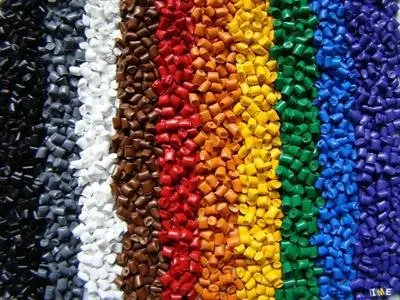 بورس کالای ایران میزان عرضه ۹۱ هزار تن مواد پلیمری و شیمیایی