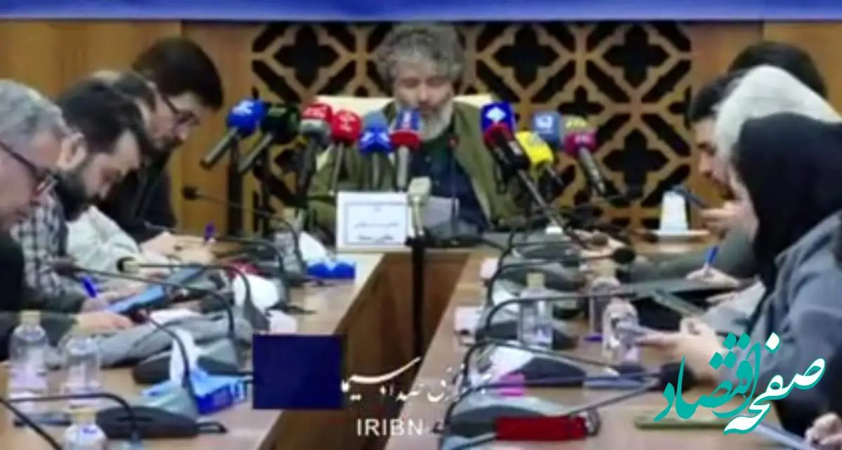 معرفی برنامههای تحویل سال 1404 تلویزیون + اسامی مجریان ویژه برنامه سال تحویل