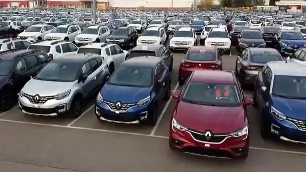 آیین نامه واردات خودرو برای تصویب به دولت رفت
