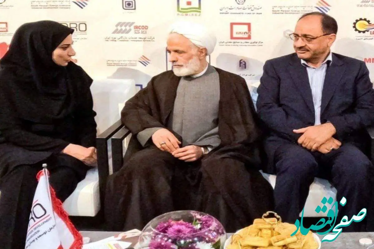 حضور حجتالاسلام والمسلمین مجید انصاری، معاون حقوقی رئیس جمهور در غرفه ایمیدرو