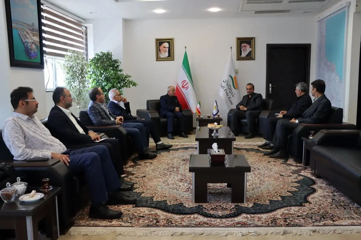 توسعه همکاری‌های اقتصادی و صنعتی منطقه آزاد انزلی و صمت در دستور کار قرار گرفت