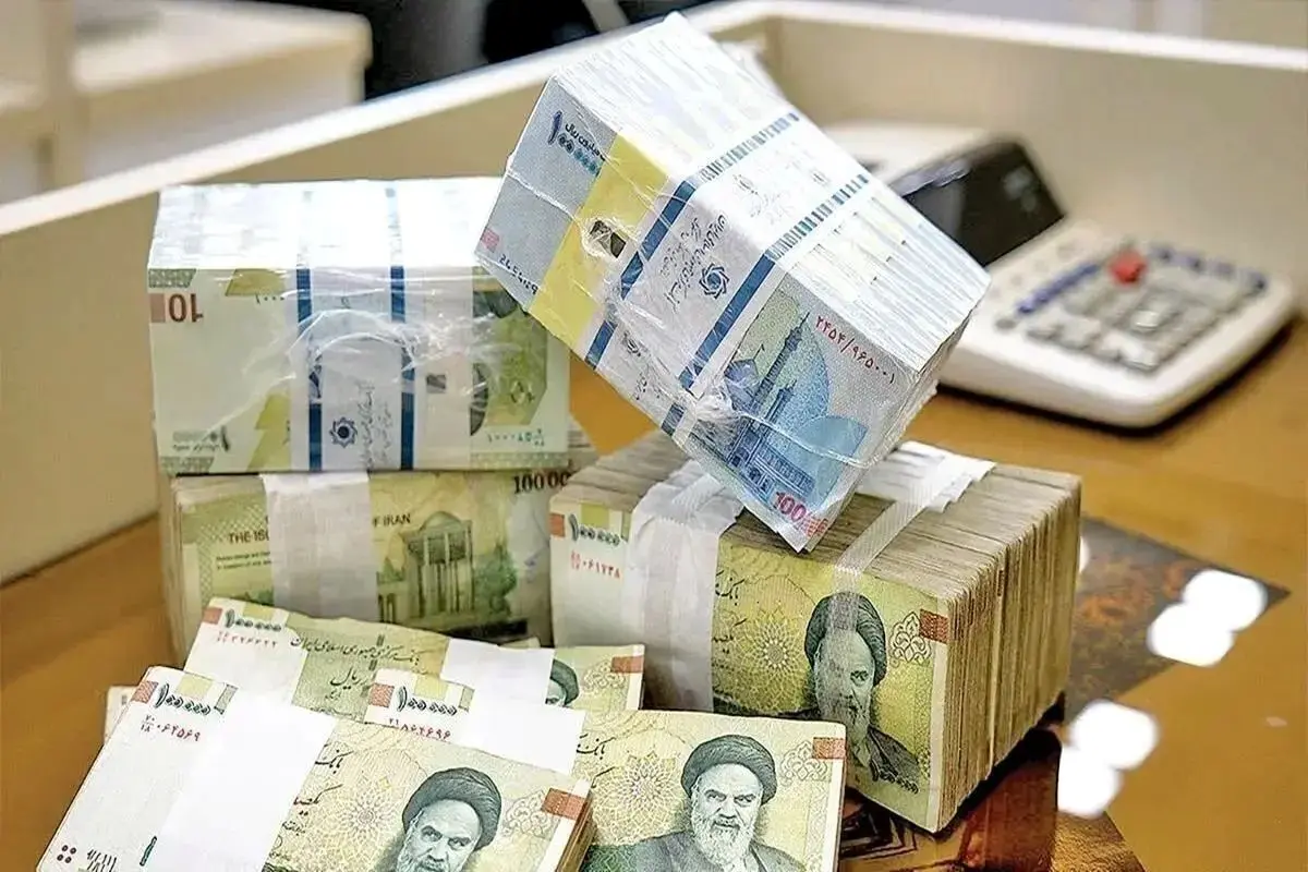 ایرادات رئیس مجلس به مصوبه افزایش حقوق ۱۴۰۴؛ دولت قانون را دور زده است؟