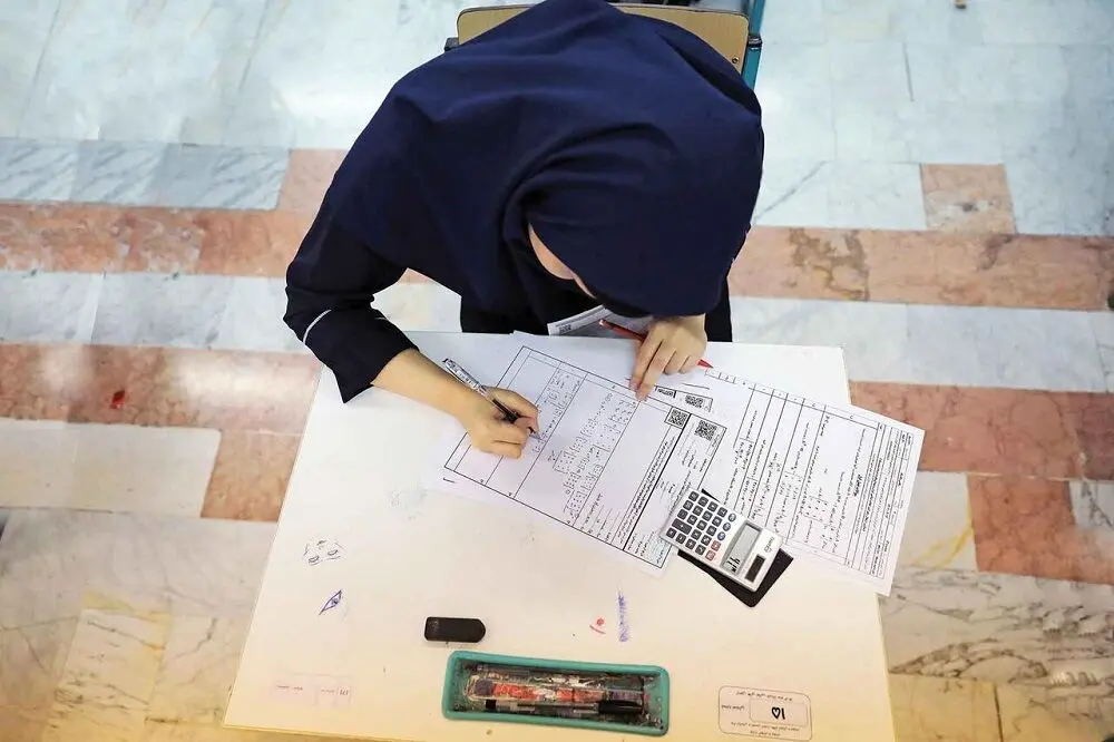 امتحانات نهایی پایه یازدهم به تعویق افتاد + علت و نام شهر