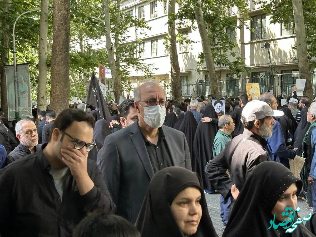  حضور مدیرعامل بانک مسکن در آیین تشییع پیکرهای پاک رییس جمهور انقلابی و دیگر شهدای خدمت