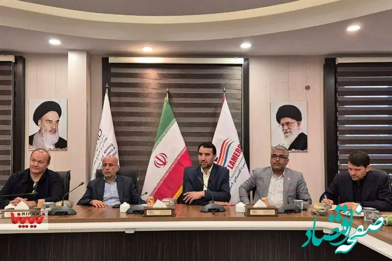 بازدید معاون وزیر نفت از منطقه ویژه اقتصادی لامرد
