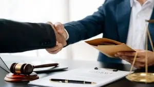 چرا شرکت‌های معتبر به وکلای نیوان اعتماد می‌کنند؟
