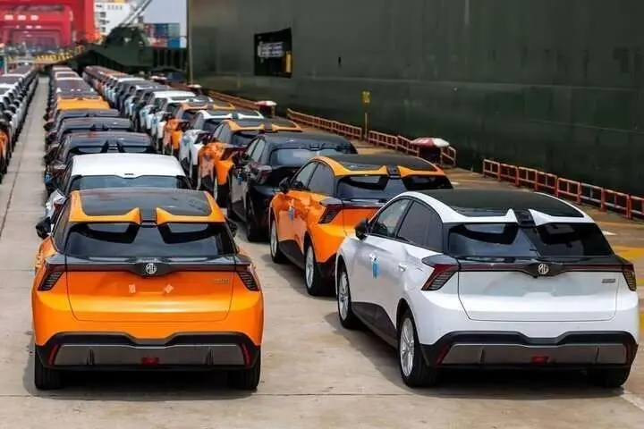 فوری؛ نخستین محموله خودروهای هیبریدی وارد کشور شد