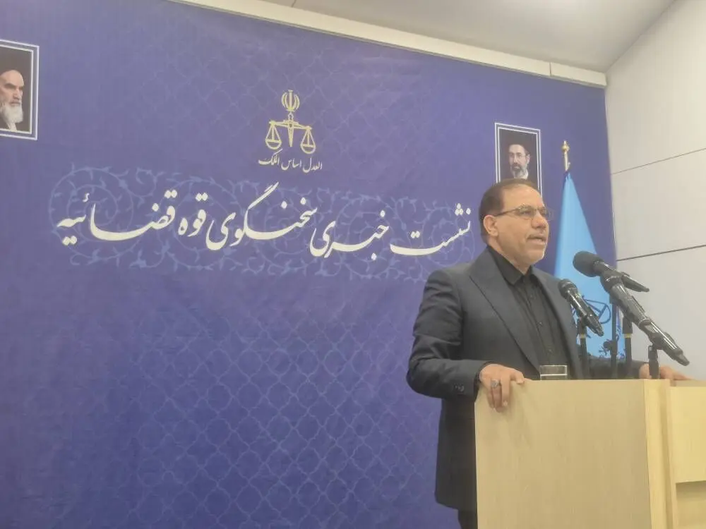 جهانگیر: گرانی ها مردم را آزار می دهد/ با اعلام جرم دادستانی کل کشور، پرونده‌ای علیه رضا پهلوی تشکیل شده است