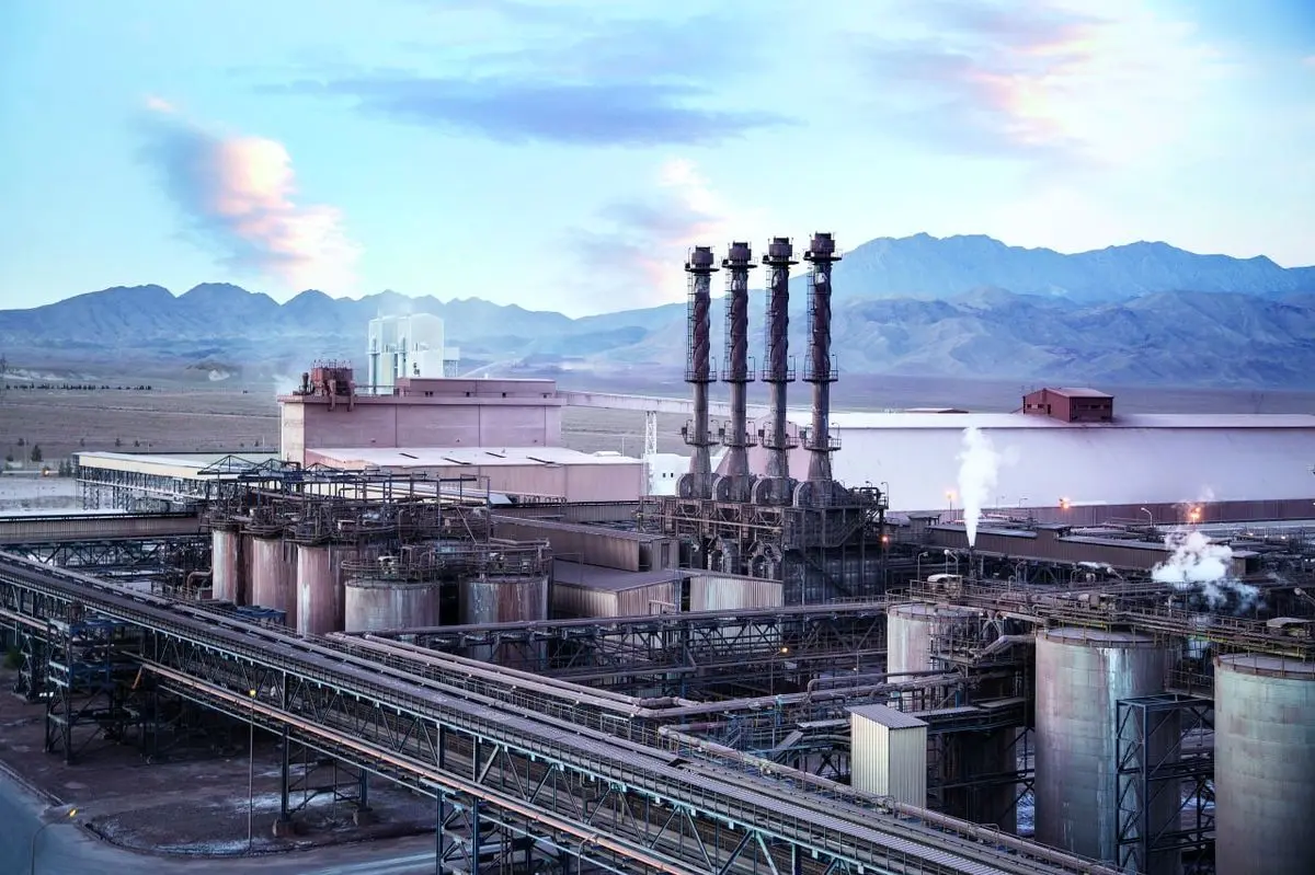 با اجرای پروژه‌های فرآیندی انجام گرفت: کاهش ۲۰ درصدی مصرف سود سوزآور در شرکت آلومینای ایران