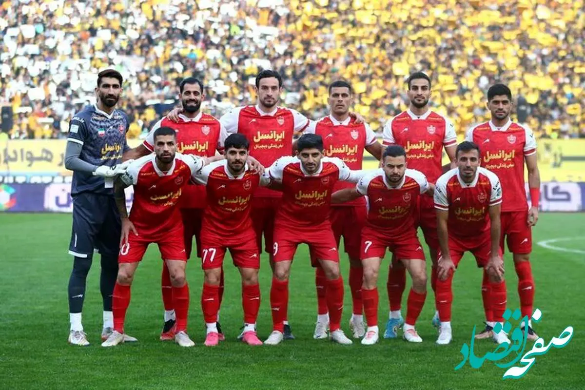 تمرین گرم پرسپولیس در هوای سرد تهران با حضور یک مهمان ویژه !