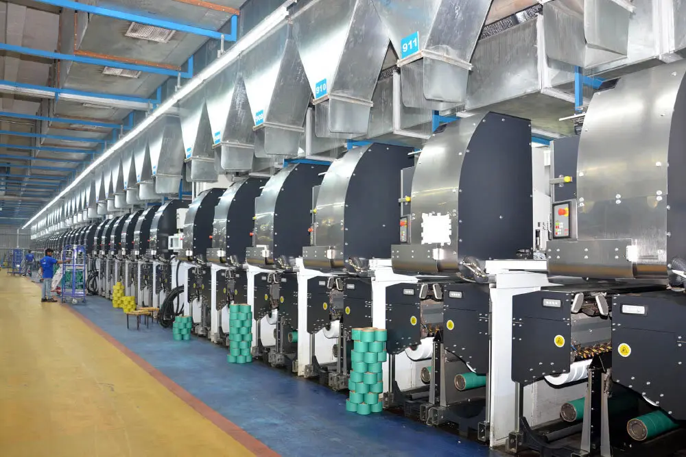 ۱۵۰ کارگر کارخانه پویا نخ ایلام در آستانه بیکاری 