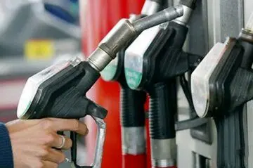 یک تصمیم جدید دولت درباره قیمت بنزین / چگونه قرار است مصرف سوخت را کم می‌کنیم؟