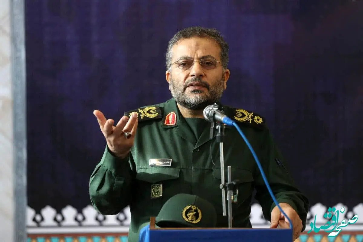 انقلاب اسلامی بزرگترین انقلاب تاریخ بشریت و سرآغاز یک دوره جدید در تاریخ است | انگلیسی‌ها با دروغ لقبِ خانی به رضا پالانی دادند