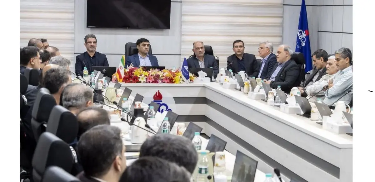 آئین تکریم و معارفه مدیران جدید منابع انسانی، مهندسی و ساختمان، رئیس ساختار و بهرهوری با حضور مدیر عامل شرکت ملی مناطق نفت خیز جنوب