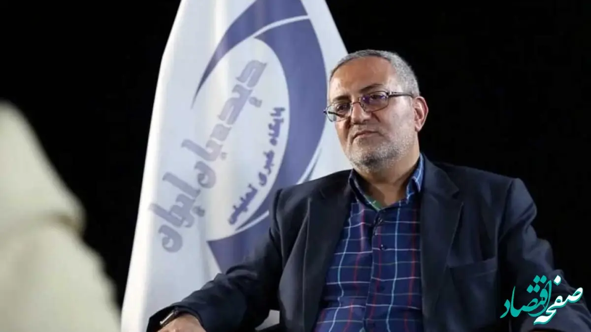 احمدی‌نژاد دین ندارد، لامذهب است