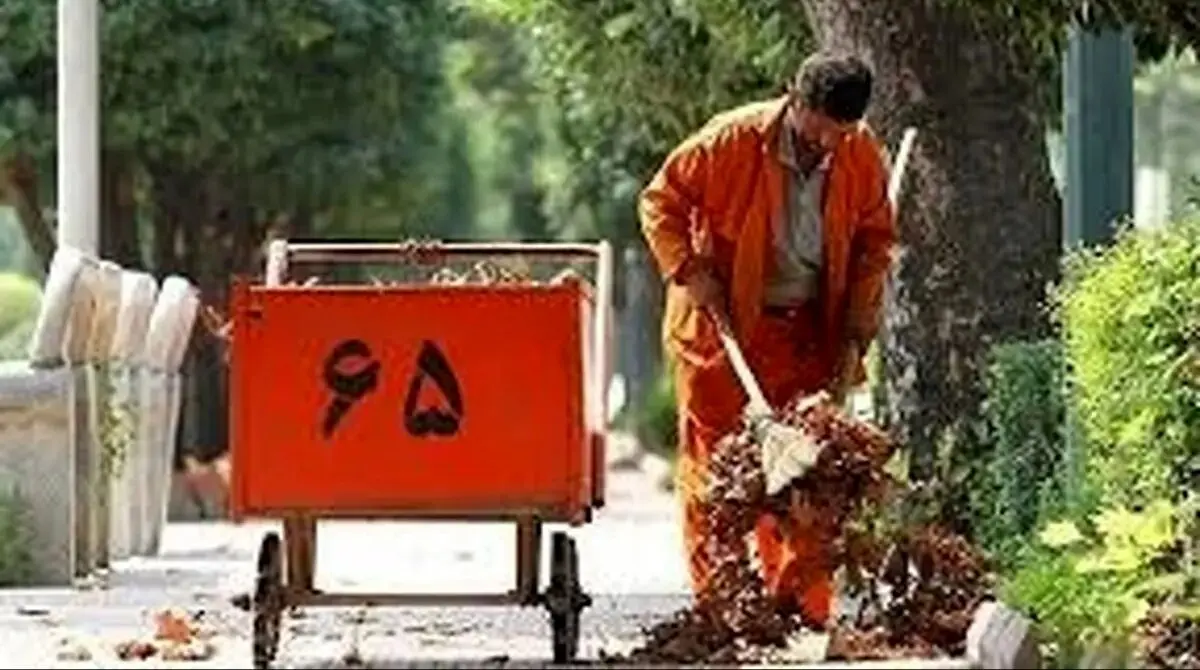 خواسته کارگران شهرداری ازنا برای اجرای طرح طبقه‌بندی