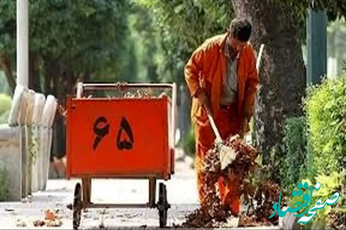 خواسته کارگران شهرداری ازنا برای اجرای طرح طبقه‌بندی
