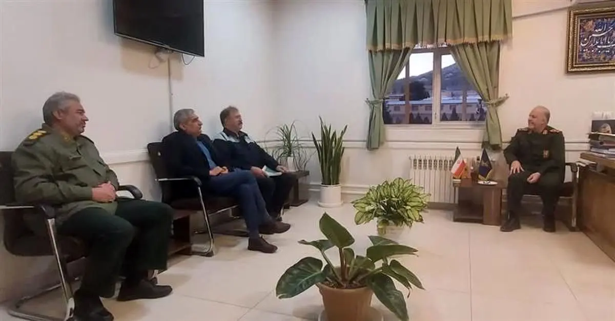 دیدار مدیرعامل شرکت ذوبآهن اصفهان با فرمانده سپاه صاحبالزمان (عج)