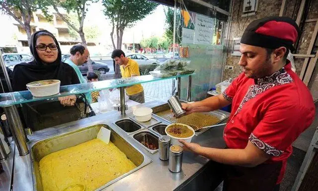 عرضه غذا در ماه رمضان فقط به شکل بیرون بر