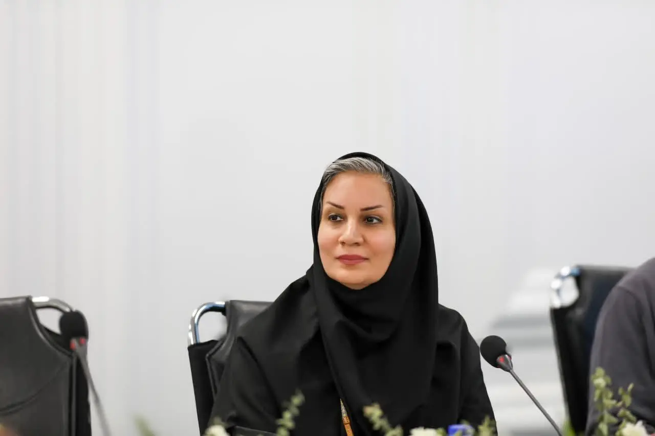 در دوره جدید مدیریتی در پتروشیمی هنگام، اولین مدیر زن در سمت رئیس فروش منصوب شد