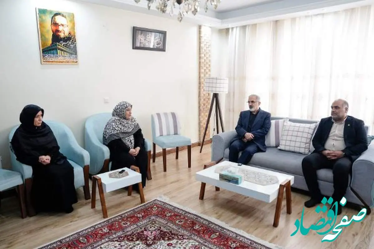 شهید «رجبپور» افتخار خانواده بانک مسکن است/ تجلیل از همسر و فرزندان شهید رسانه
